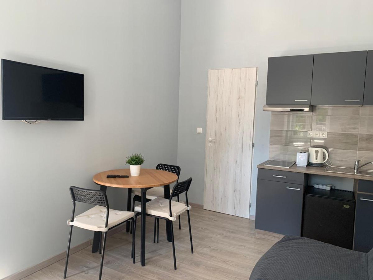 Kinizsi Udvar Apartmanhaz Balatonboglár Eksteriør bilde