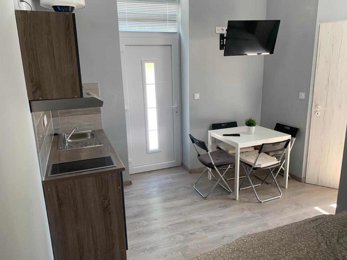 Kinizsi Udvar Apartmanhaz Balatonboglár Eksteriør bilde