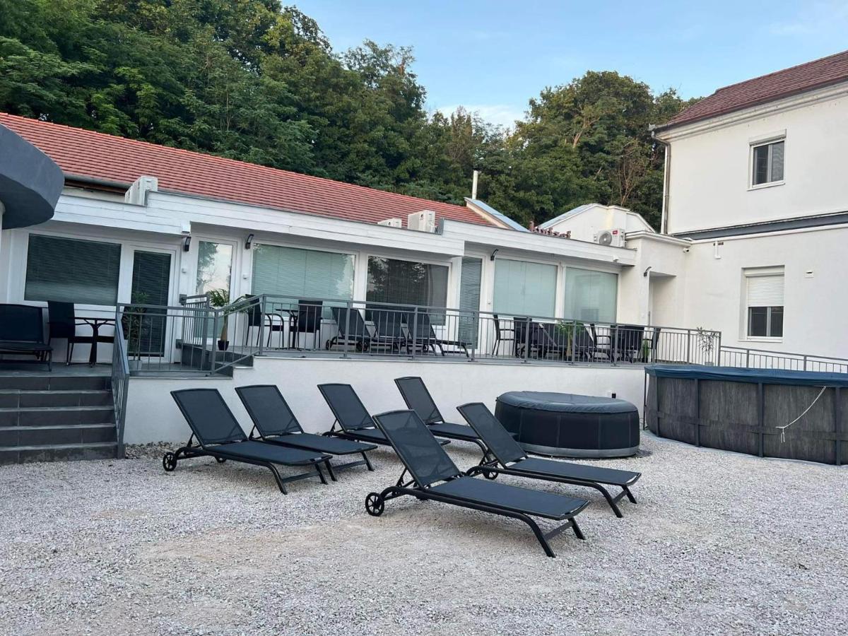 Kinizsi Udvar Apartmanhaz Balatonboglár Eksteriør bilde