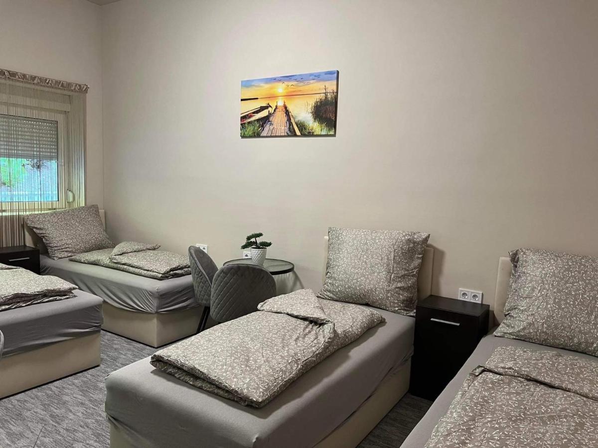 Kinizsi Udvar Apartmanhaz Balatonboglár Eksteriør bilde