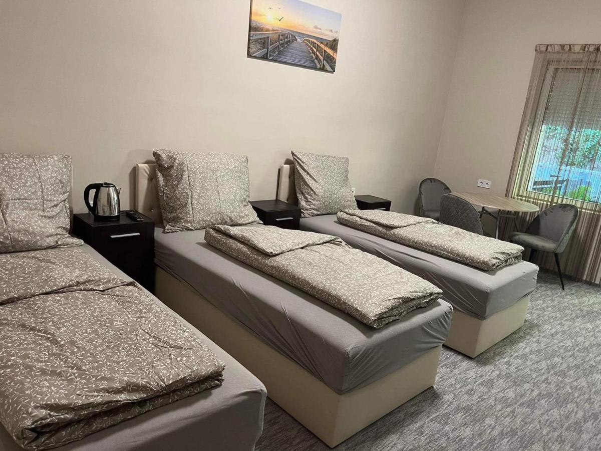 Kinizsi Udvar Apartmanhaz Balatonboglár Eksteriør bilde