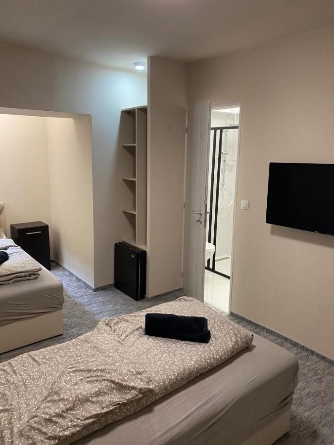 Kinizsi Udvar Apartmanhaz Balatonboglár Eksteriør bilde