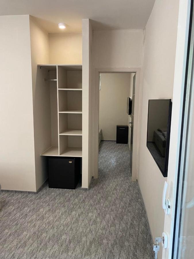 Kinizsi Udvar Apartmanhaz Balatonboglár Eksteriør bilde